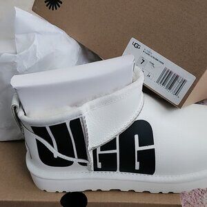 Ugg classic ultra mini